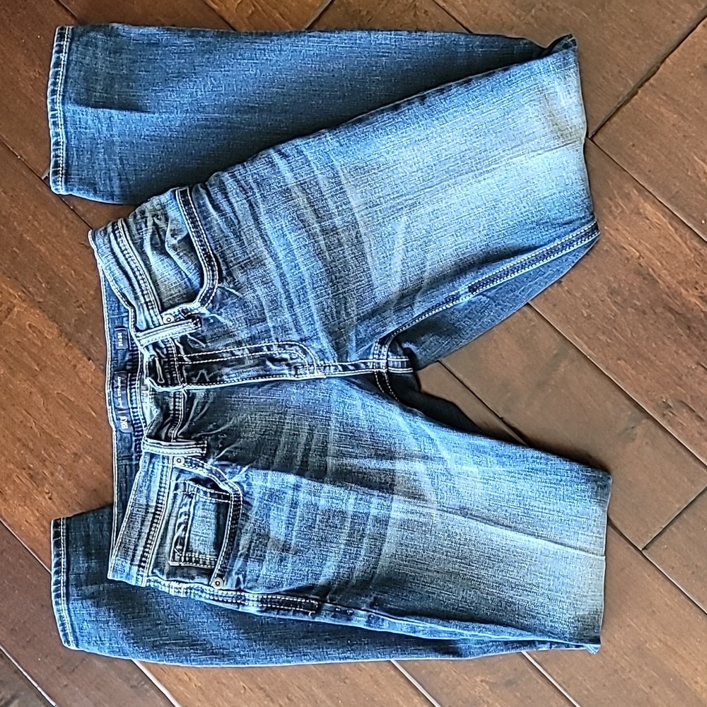 Buckle Jeans